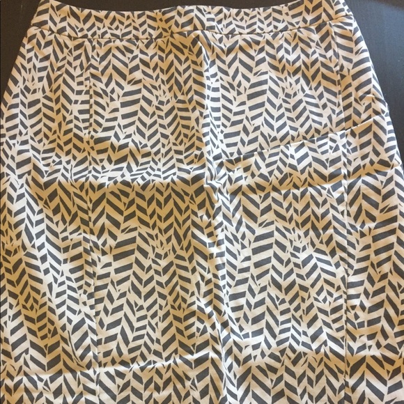 LOFT Grey Pencil Skirt - Picture 1 of 2
